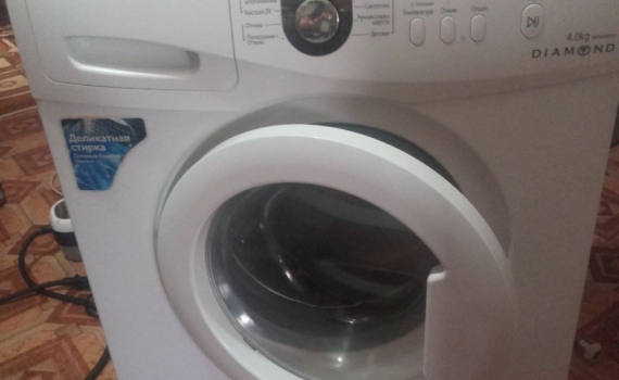 Секрет прачек: почему они никогда не стирают при 40 градусах и что используют вместо этого