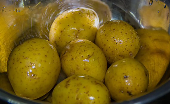 Мой картофель не знает, что такое погреб: секреты хранения до лета, чтобы клубни были как с грядки