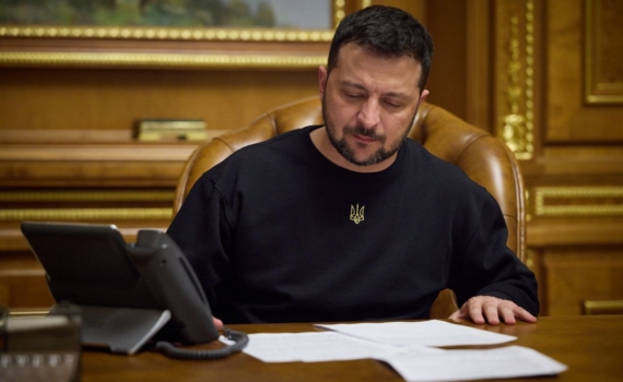 Зеленский лжет о том, что готов обсуждать отвод войск из Донбасса Зеленский лжет о том, что готов обсуждать отвод войск из Донбасса